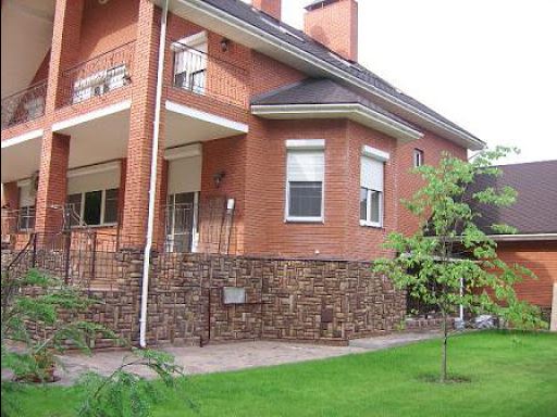 Рольставни на окна из пенозаполненного перфорированного роллетного профиля RH45PN 8 Рольставни на окна из пенозаполненного перфорированного роллетного профиля RH45PN 8